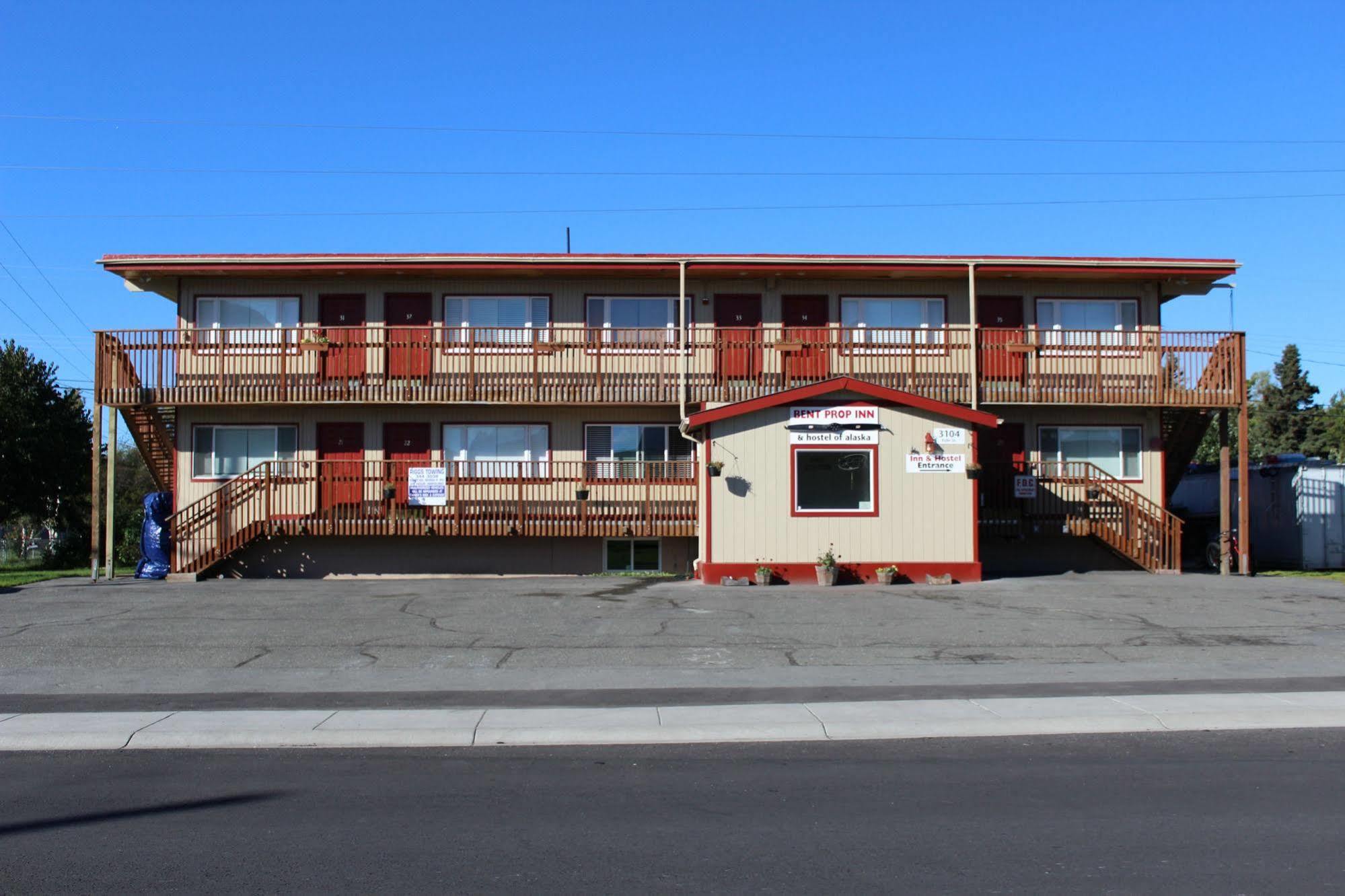 Bent Prop Inn And Hostel Of Alaska - Midtown Anchorage Exterior foto